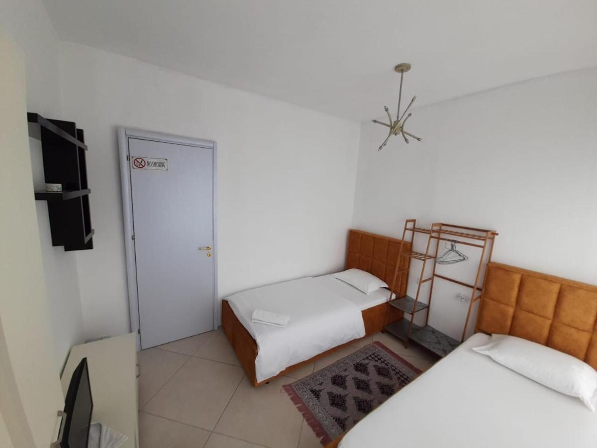 Guesthouse Bela Tirana Eksteriør billede