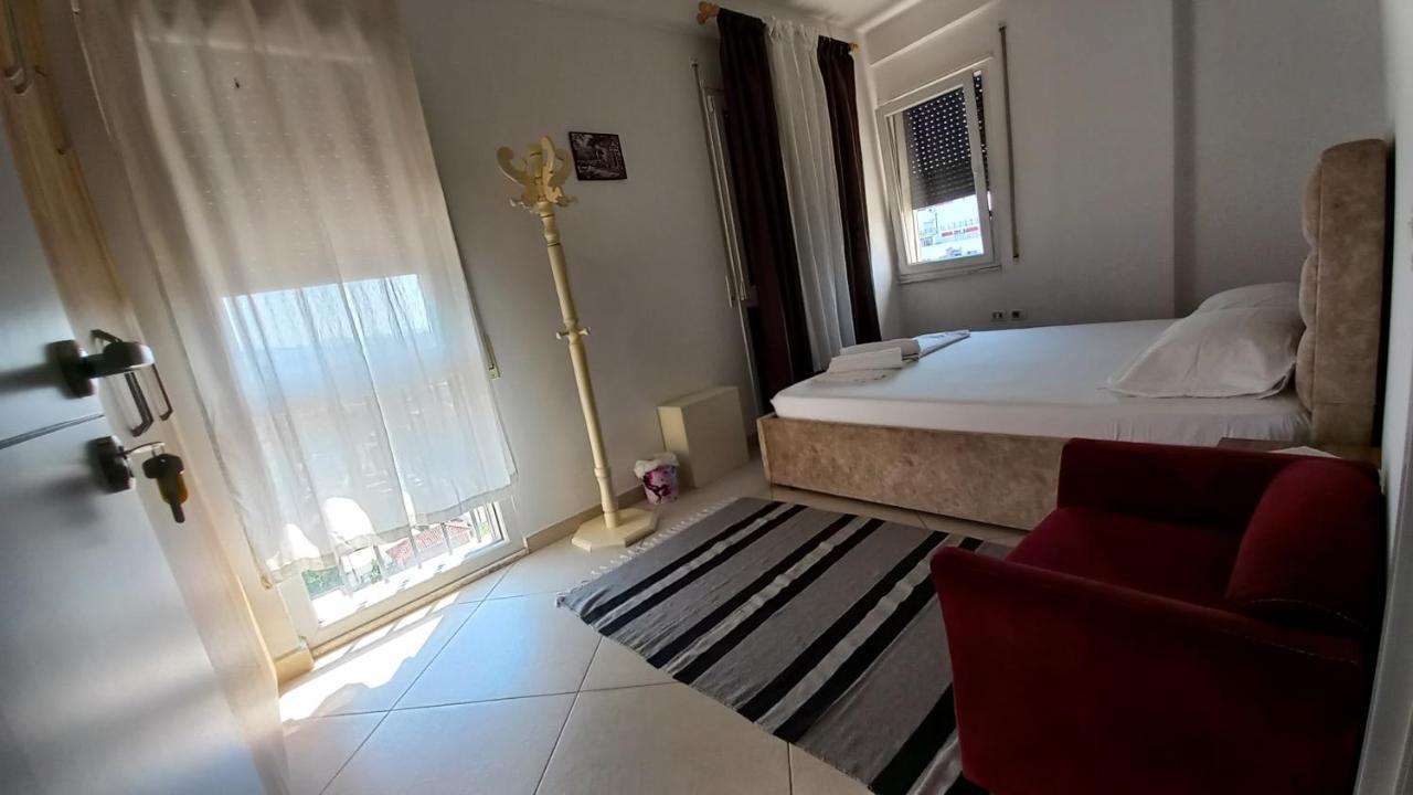 Guesthouse Bela Tirana Eksteriør billede