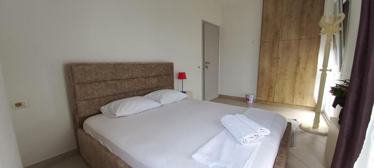 Guesthouse Bela Tirana Eksteriør billede
