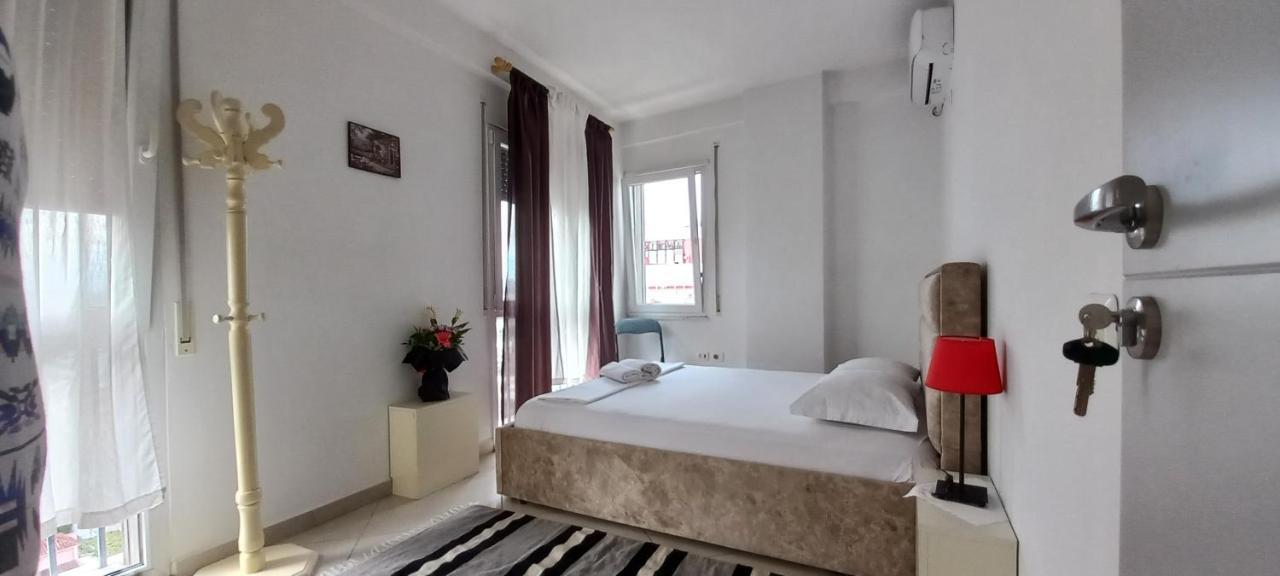 Guesthouse Bela Tirana Eksteriør billede